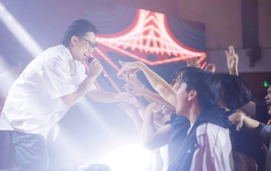 For Minh, the most precious thing after every performance is the music resonance shared with the audience